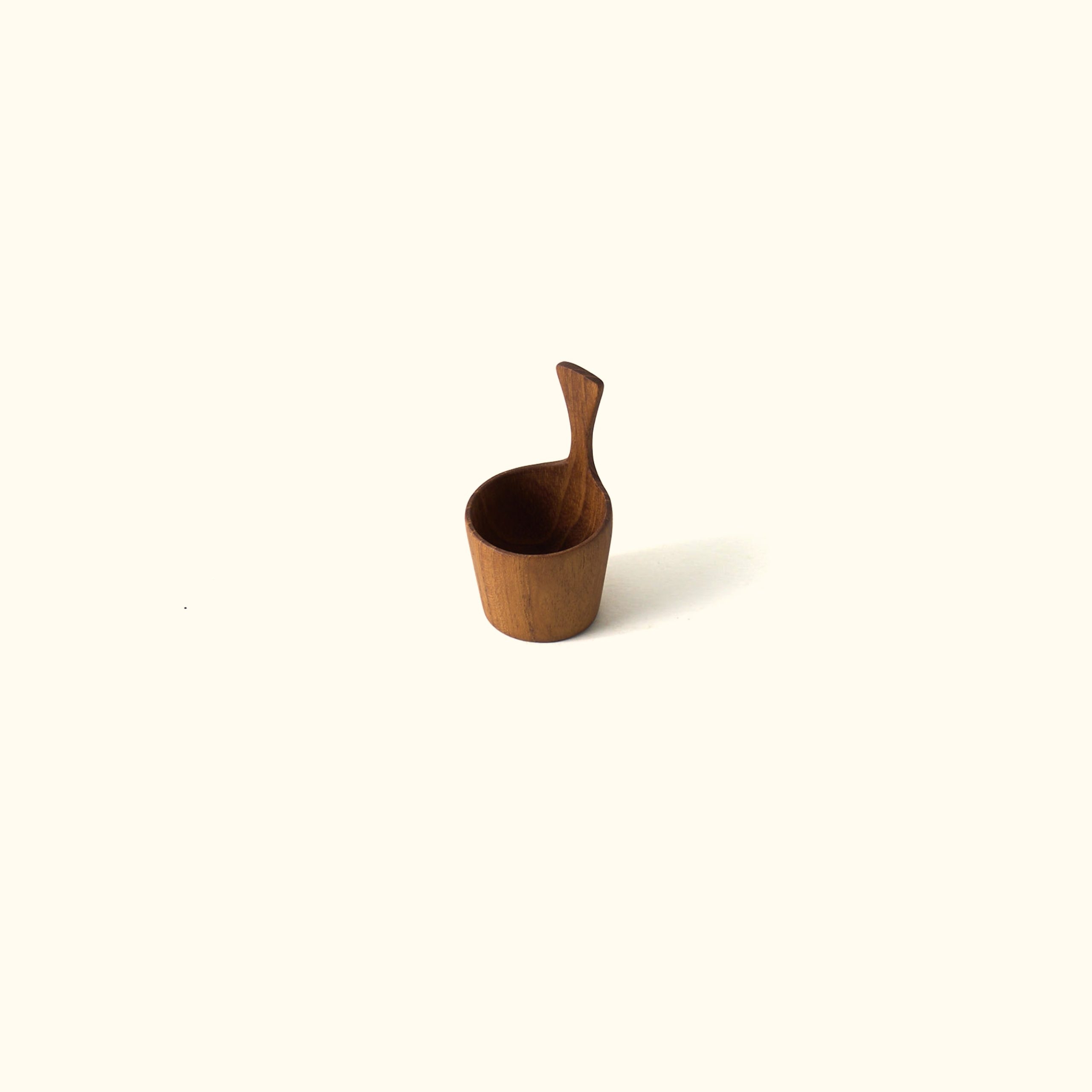 wee 08 - tiny ladle 01